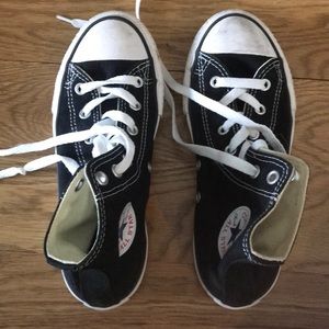 Converse high tops size 2 big girls
